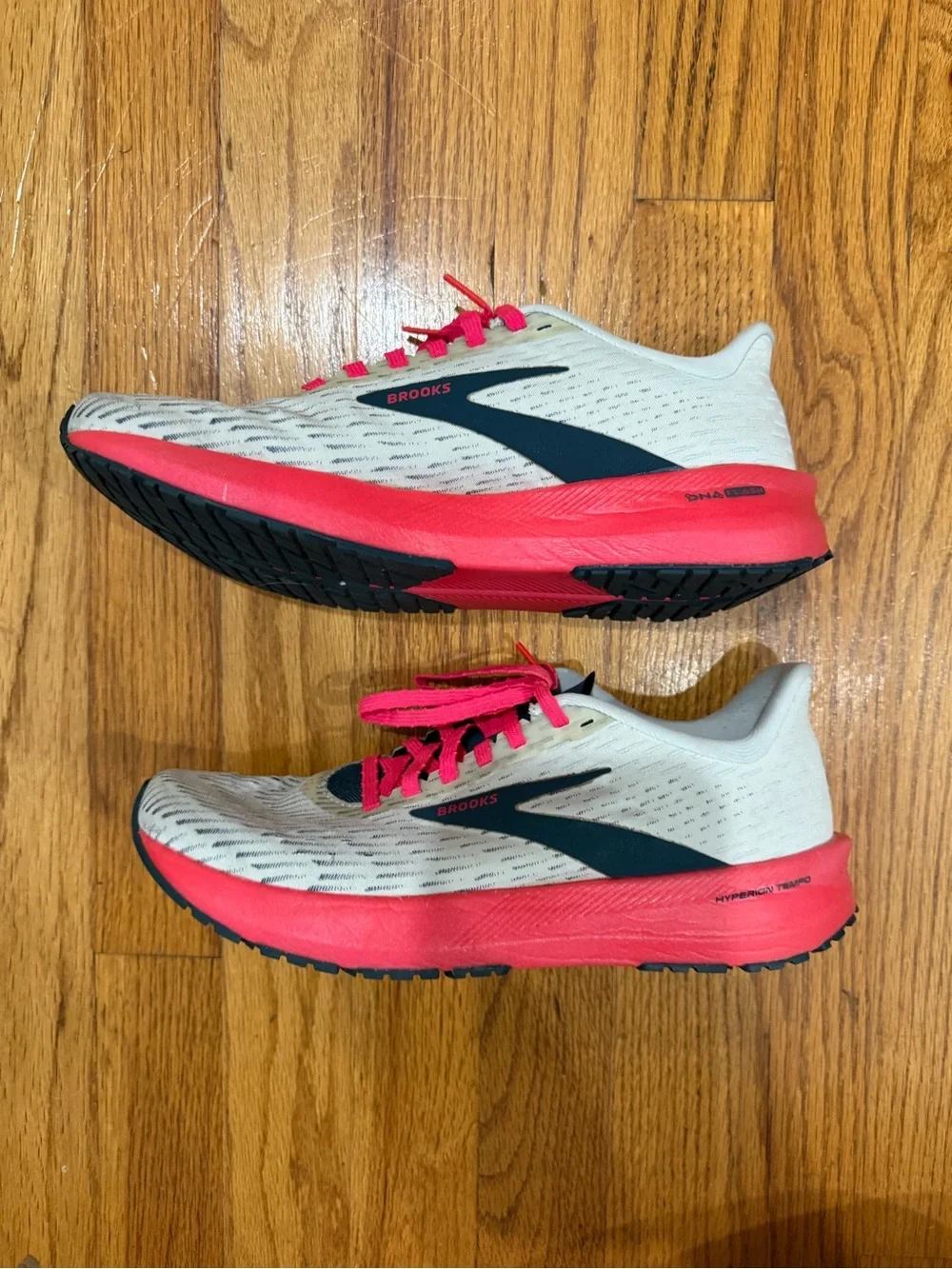Womens Brooks Hyperion Tempo Gray Athletic Running Sneakers Shoes Size 9
